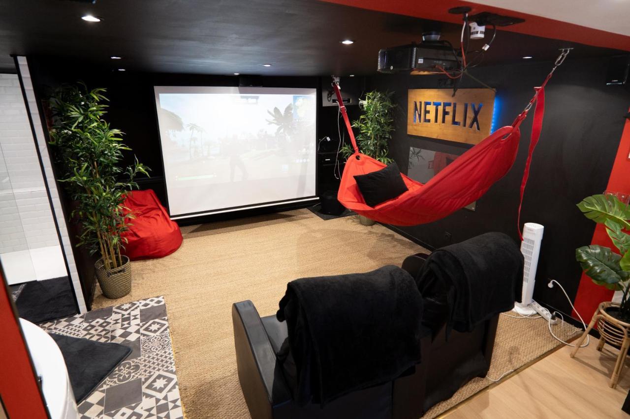 Capsule Cinema - Balneo Home Cinema Playstation 5 Βαλενσιέν Εξωτερικό φωτογραφία